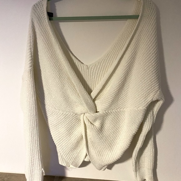 COZY knot back sweater - Picture 2 of 2